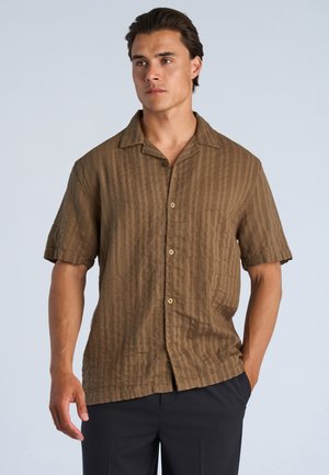 Lindbergh, LINDBERGH STRUCTURE RESORT SHIRT S/S - Overhemd - dk sand