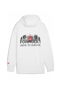 Fehér kapucnis pulóver, amelynek hátulján egy Forma-1-es autó grafikája és a "FORMULA 1 DRIVE TO SURVIVE" felirat található, piros részletekkel az ujjakon.
