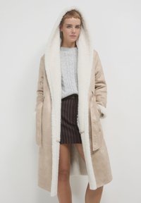 Calliope LUNGO - Cappotto invernale - sabbia