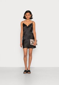 Gina Tricot SATINA COWLNECK - Vestido de cocktail / Vestido de festa - black