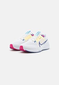 Nike Performance AIR ZOOM PEGASUS 40 - Zapatillas running asfalto - white