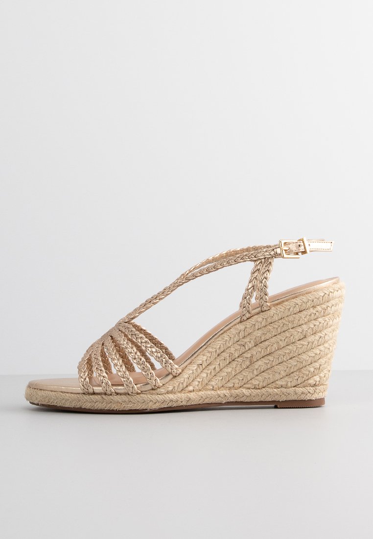 Sandale cu talpă ortopedică