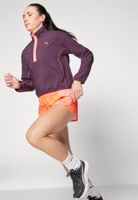 Puma RUN FAVORITE AOP VELOCITY 3" SHORT W - Pantaloni scurți sport - sunset glow/sun stream