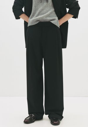 PULL&BEAR Bukser - black