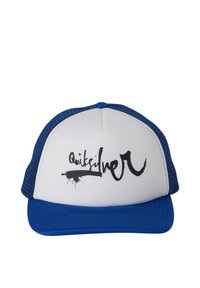 Lkw-Fahrer-Cap mit einer weißen Vorderseite und blauen Netzseiten, blauen Schirm und schwarzem "Quiksilver"-Logo-Design.