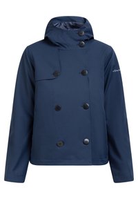 Chaqueta impermeable de color azul marino con cuello alto, frente de doble botonadura y botones negros. Presenta un diseño ajustado y textura suave.