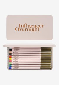 Revolution PRO REVOLUTION PRO X INFLUENCER OVERNIGHT ARTISTRY LINER TIN - Sminkset
