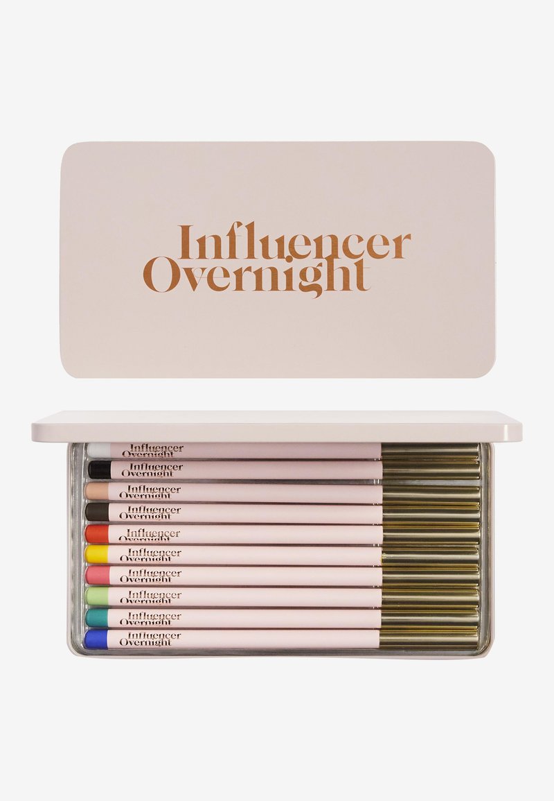 Revolution PRO REVOLUTION PRO X INFLUENCER OVERNIGHT ARTISTRY LINER TIN - Sminkset