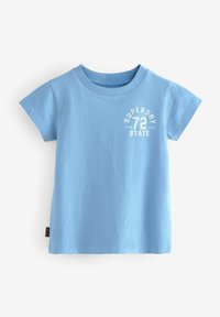 Lyseblå kortærmet t-shirt lavet af bomuld, med et hvidt trykt design med tekst, rund halsudskæring og lige kant.