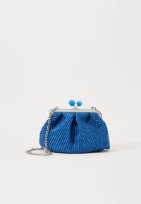 Unselected, bluette