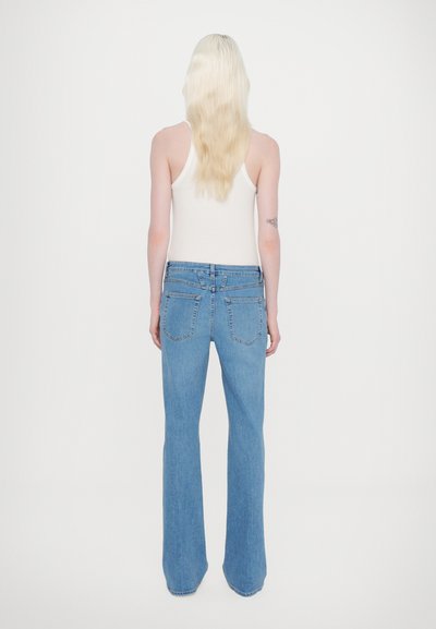 CLOSED JOVANNA - Bootcut-teksad - light blue