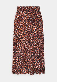 Jupe midi noire avec un motif floral abstrait orange, rouge et blanc, dotée d'une taille élastique, présentée sur un fond blanc.