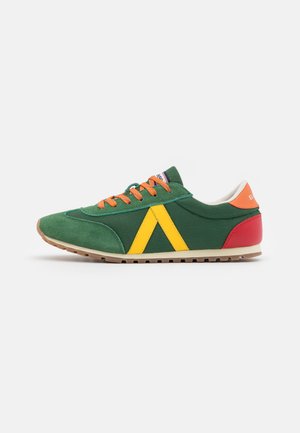 RUNNING - Trainers - green