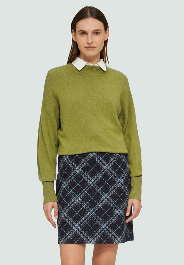 MIT STEHKRAGEN - Strickpullover - guacamole