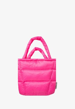Bright pink quilted tote bag with padded handles and a small white tag labeled "SENSES" on the side.