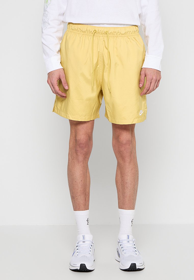 Nike Sportswear Korte broeken meerkleurig Nike Sportswear Korte broeken meerkleurig