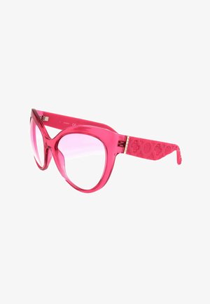 Occhiali da sole rosa oversize a occhi di gatto con montatura traslucida e aste decorate in rilievo, con un piccolo dettaglio dorato del marchio sulle tempie.