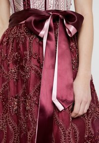Krüger Dirndl Dirndl