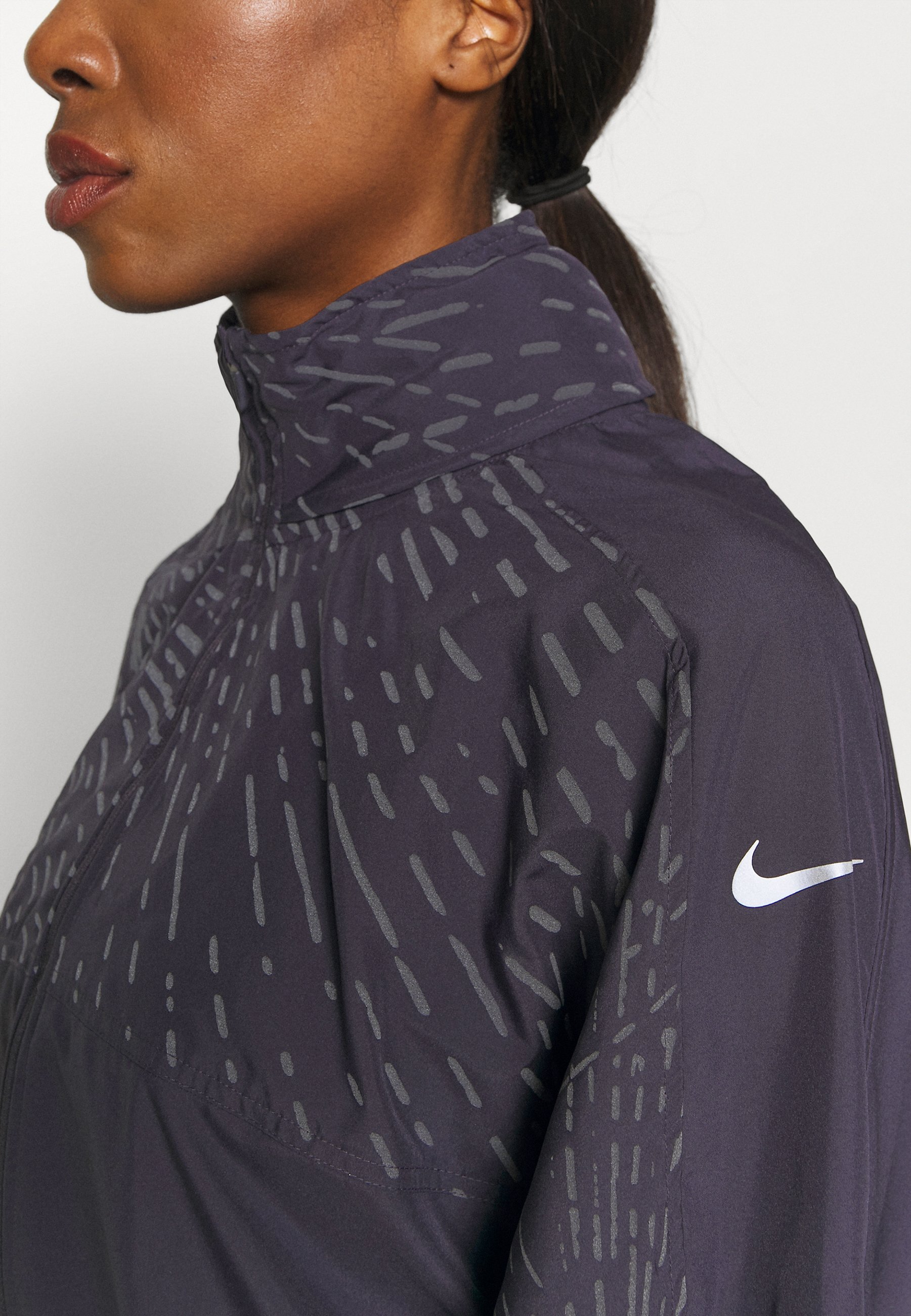 Nike reflective running top Clearance