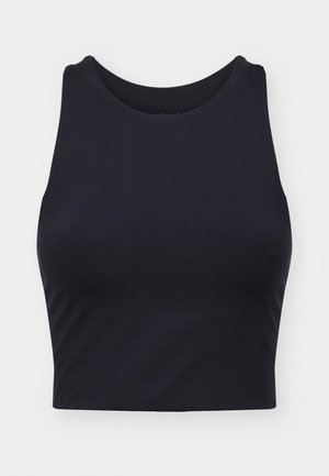 Črn skrajšan top z gladko teksturo, okroglim izrezom in brezrokavnim dizajnom, ki prikazuje minimalistično estetiko.