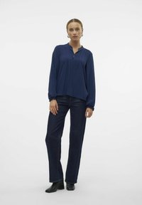 Vero Moda Bluse - navy blazer