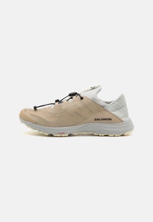AMPHIB BOLD 2  - Hikingschuh - white pepper/glacier gray/transparent yellow