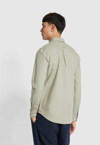 Farah BREWER SLIM FIT OXFORD SHIRT - Camicia - balsam