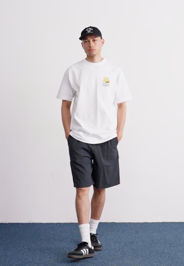 SOUND SYSTEM TEE - Print T-shirt4