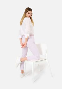 BRAX STYLE MARY  - Trousers - soft purple