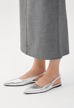 HERMINE - Ballerina's met enkelbandjes - silver-colored