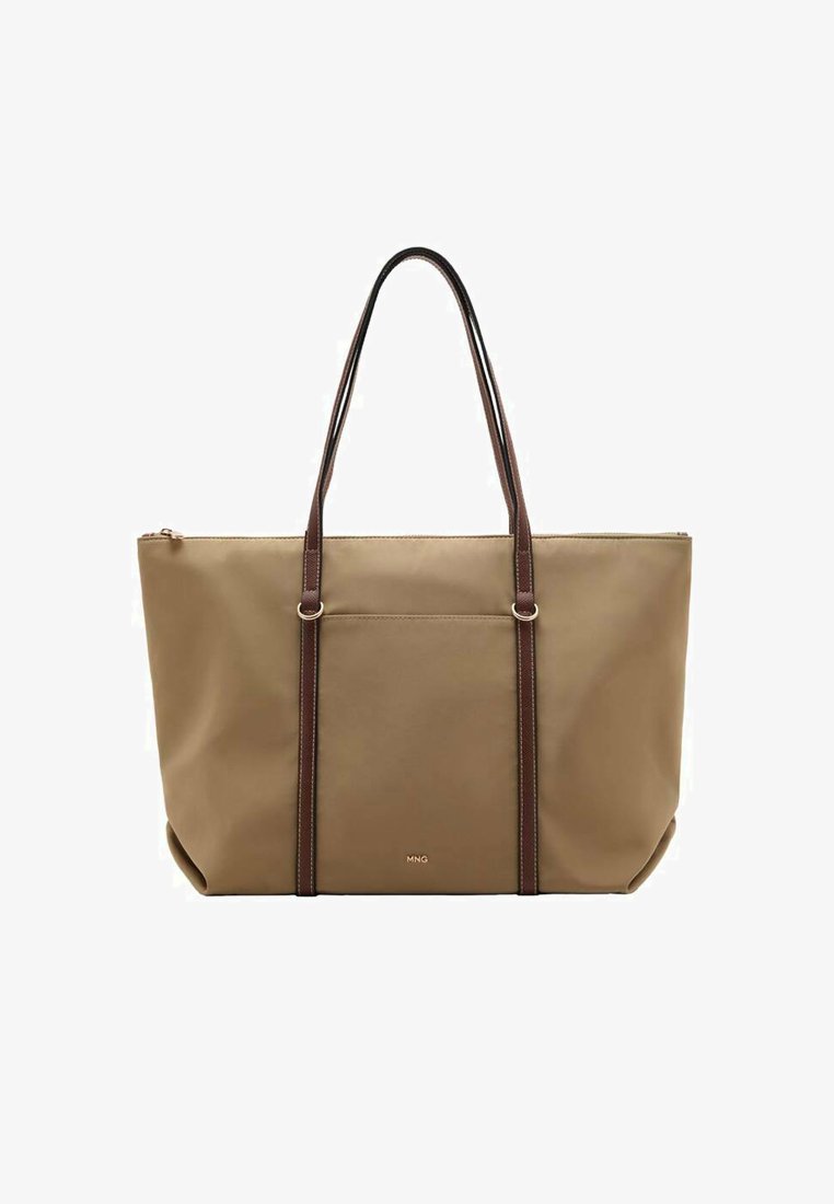 Geantă tote bej cu textură netedă, două bretele din piele maro și închidere cu fermoar. Are un buzunar frontal și un mic detaliu cu logo.