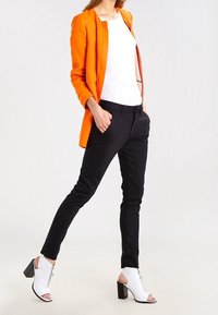 Mos Mosh Tygbyxor - black