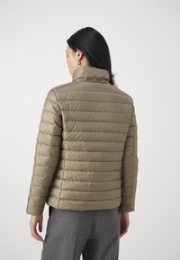 GANT Sulejope - dried clay
