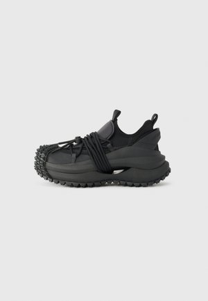 Emporio Armani Baskets basses - black