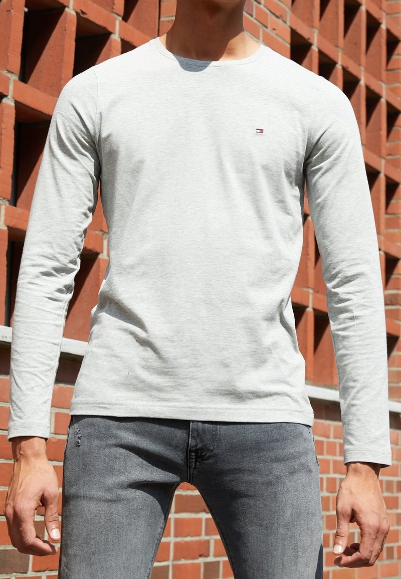 Tommy Hilfiger Pitkähihainen paita - grey