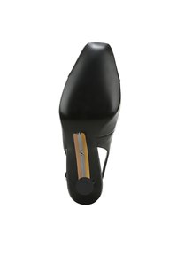 Scarpa nera in pelle con tacco alto, dalla punta appuntita e design a intaglio. La soletta presenta un motivo a strisce colorate e un accent circolare nero.