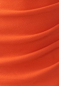 Unselected, coral