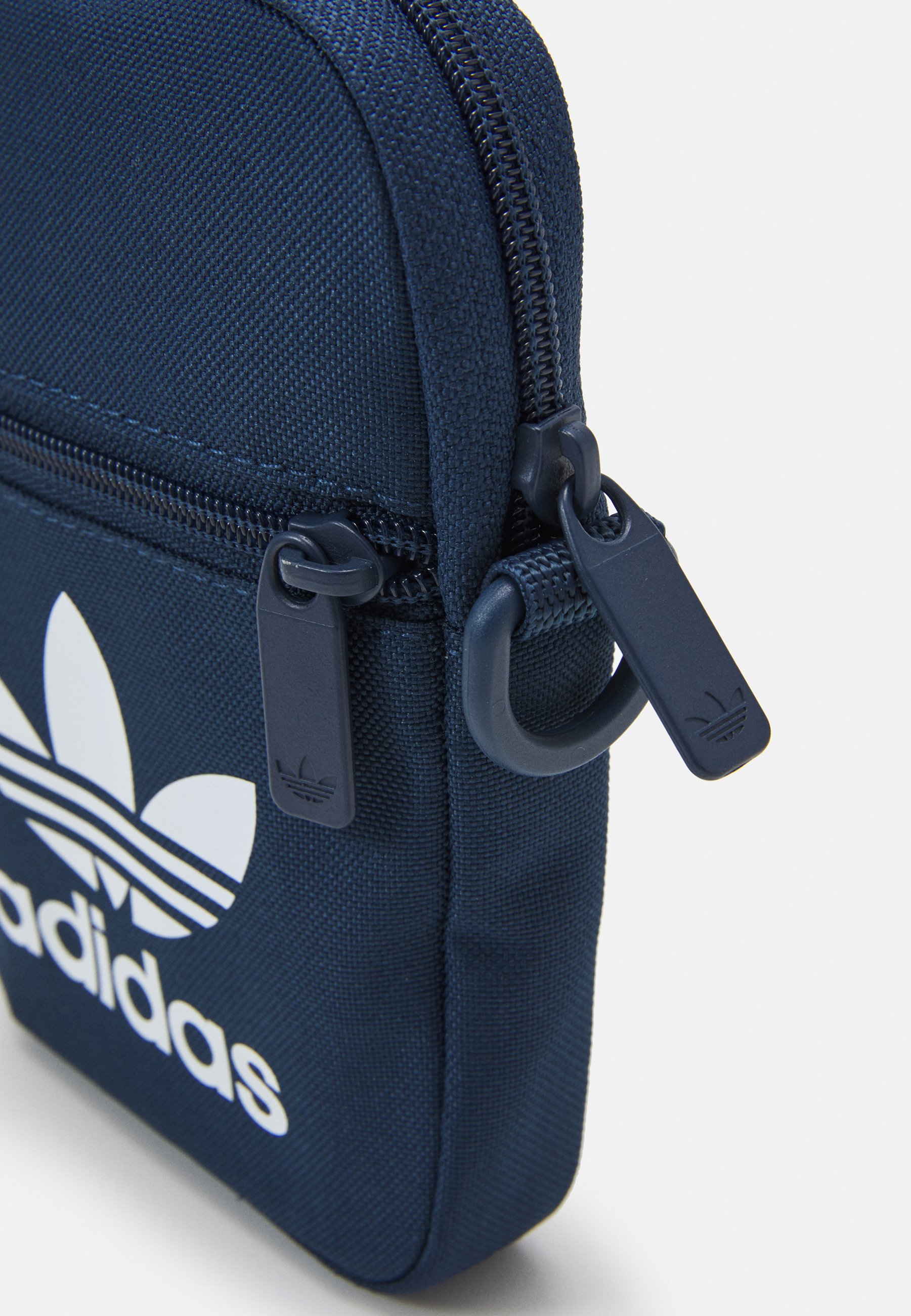 messenger bag adidas