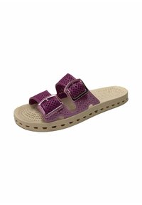Sandale en plastique perforé violet avec deux boucles réglables, semelle intérieure texturée beige et motif de semelle de traction contrasté.