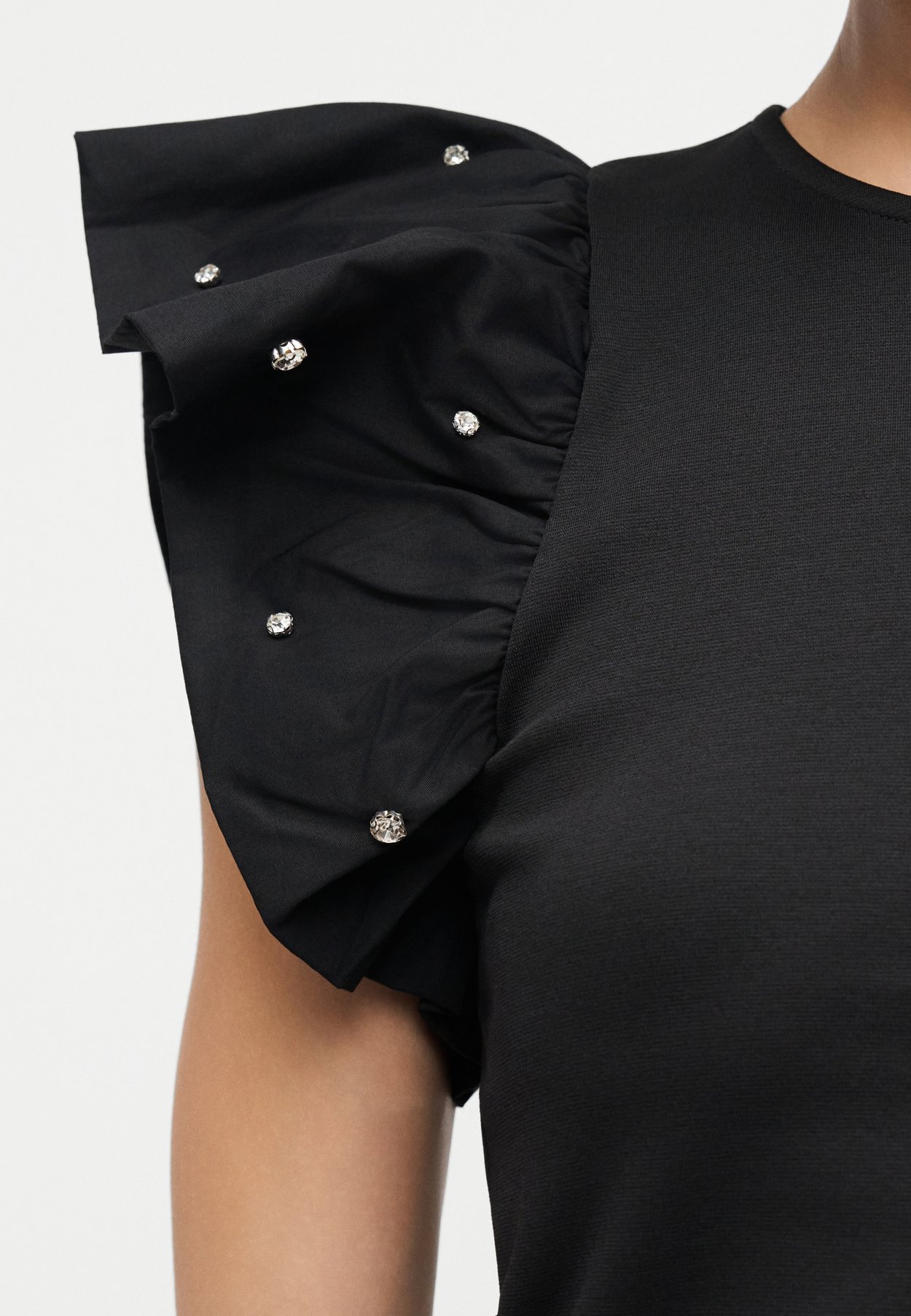 ONLMACY O NECK 