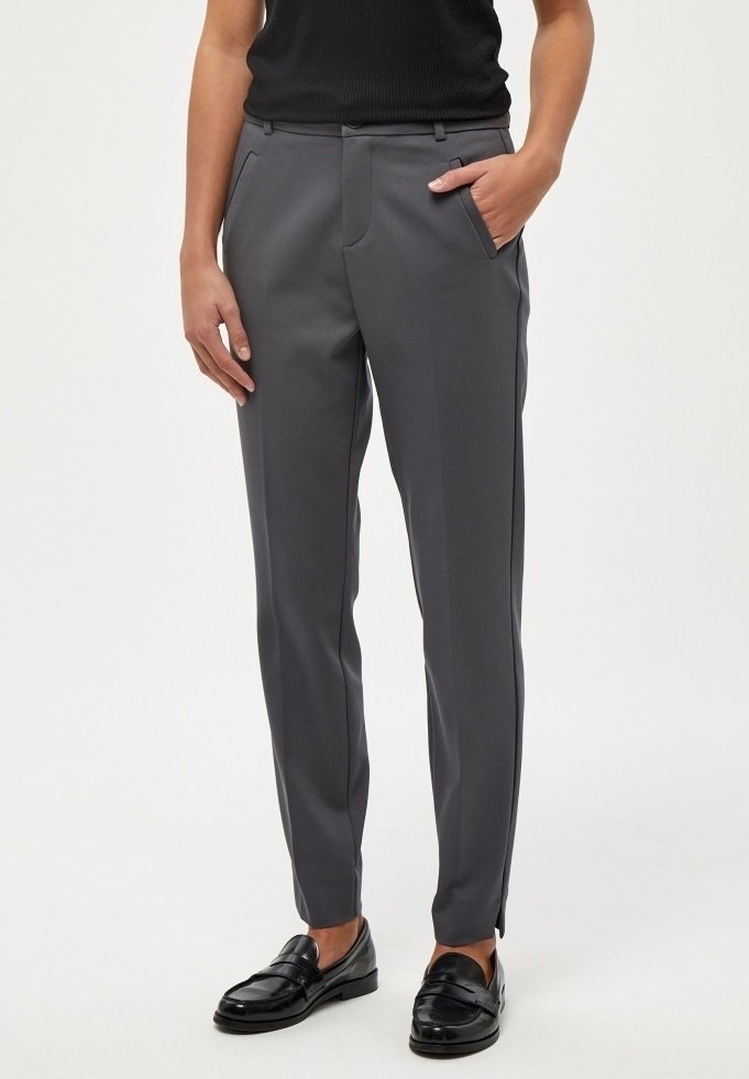 Minus MIDAYA PANTS 7/8 - Chinos tipa bikses - dark grey