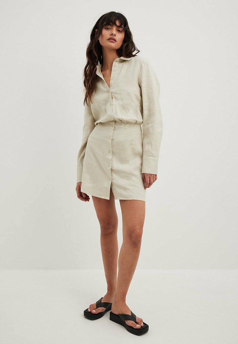 NA-KD Blousejurk beige NA-KD Blousejurk beige