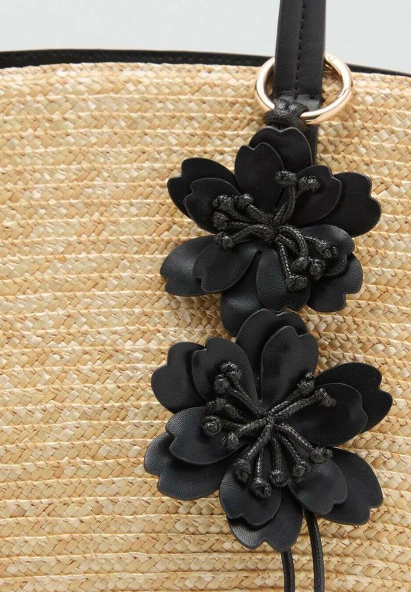 WITH FLOWER CHARM - Handbag - beige3