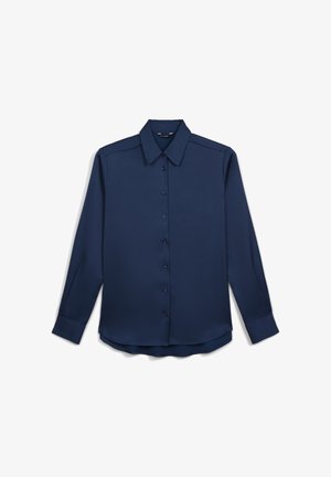 Camicia a maniche lunghe blu navy realizzata in tessuto morbido, con colletto classico, chiusura a bottoni e orlo dritto.