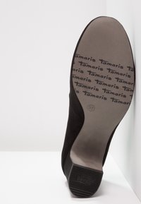 Tamaris Klasické lodičky - black