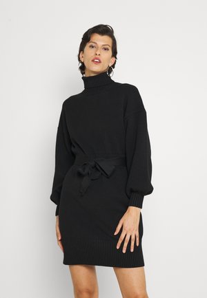 LEOTI BELTED MOCK NECK KNIT DRESS - Pleten aty - black