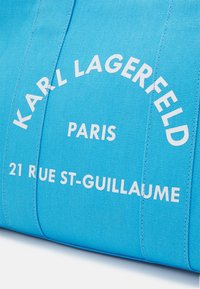 KARL LAGERFELD SQUARE MEDIUM TOTE - Rankinė - ciel blue