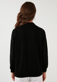 LELA HIGH COLLAR  - Mikina - black
