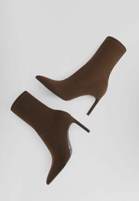 Bershka Botines de tacón - brown