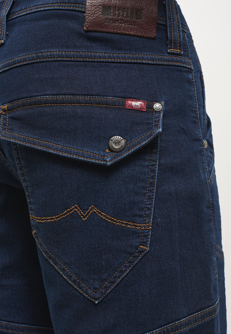 Herren Skinny Fit | Mustang Jeans Shorts blau/dunkelblau - IQ50353 Herren Skinny Fit | Mustang Jeans Shorts blau/dunkelblau - IQ50353